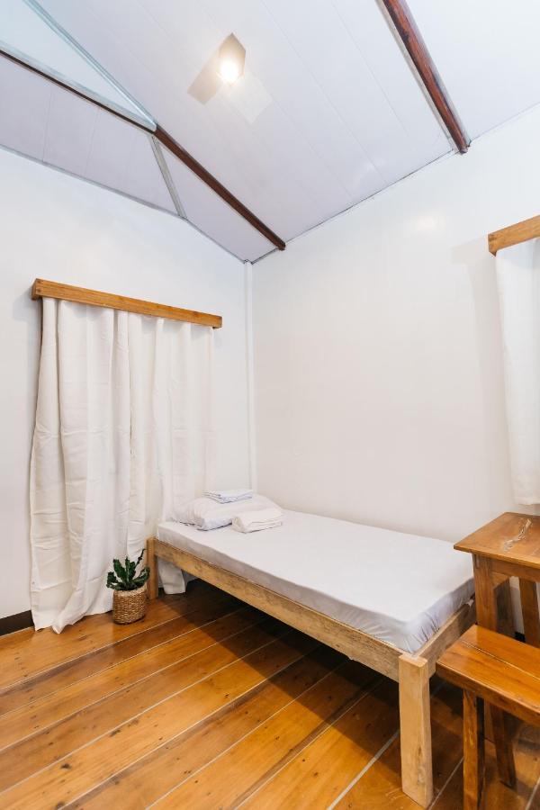 Higala Hostel Siargao เจเนอรัลลูนา ภายนอก รูปภาพ
